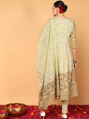 green color printed pure cotton styles kurta trouser with dupatta 4