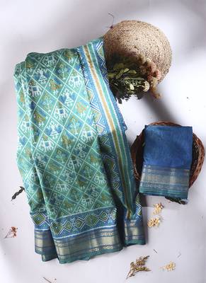 Green Art Silk Hand Woven Abstract Print Patola Saree 6