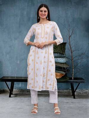 hand embroidered white cotton lucknowi chikan kurta 1