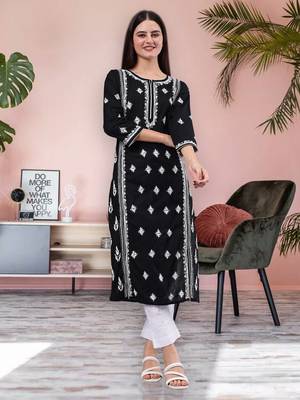 hand embroidered black cotton lucknowi chikan kurta 1