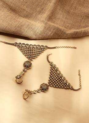 Flower Shaped Haath Phool with Attached Ring 2
