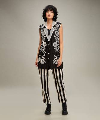 Black zinnia applique blazer set 1