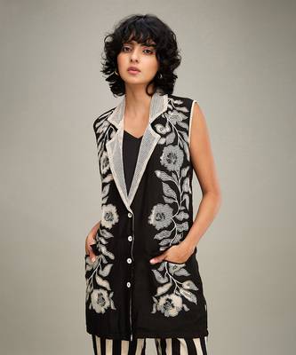 Black zinnia applique blazer set 5