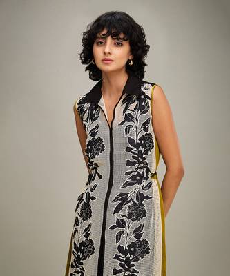 Off white zinnia applique dress 5