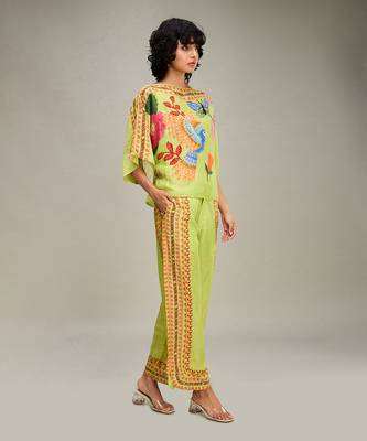 Green avain canopy embellished kimono co ord set 2