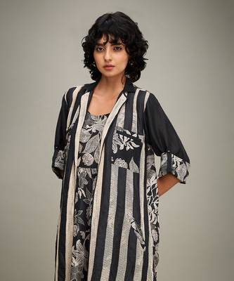 Black ahyana printed long dress and jacket 5