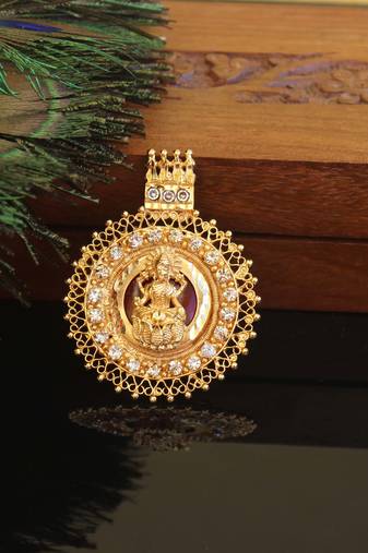 Kerala style gold plated palakka temple pendant