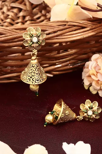 Gold Plated Floral Shaped Earring