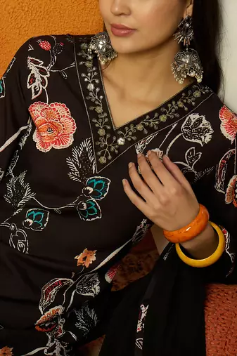 women black cotton blend floral printed straight kurta trouser with dupatta