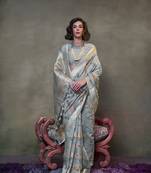 Elora Floral Jamdani Spun Cotton Handwoven Saree (Grey)