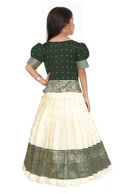 Kids White New south Indian traditional pattu pavadai Jacquard Lehenga choli for girls dress 4