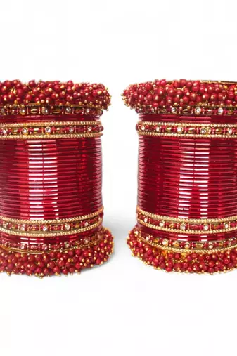 Traditional style bangle set for two hands by leshya