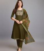  green chinon silk geometric jacquard kurta with pant & dupatta