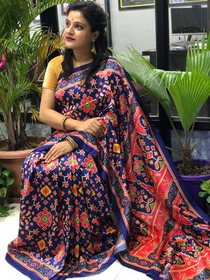 Digital print assami silk saree with jequared unstitched blouse and beautiful multicoloured thred work at pallu 1