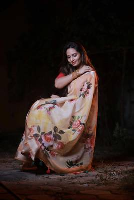 Digital Print Zari Cotton Lilen  Saree With Multicolored Cotton Tussle At Pallu 4