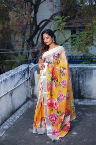 Digital Print Zari Cotton Lilen  Saree With Multicolored Cotton Tussle At Pallu