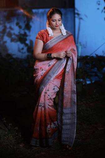 Digital Print Zari Cotton Lilen  Saree With Multicolored Cotton Tussle At Pallu