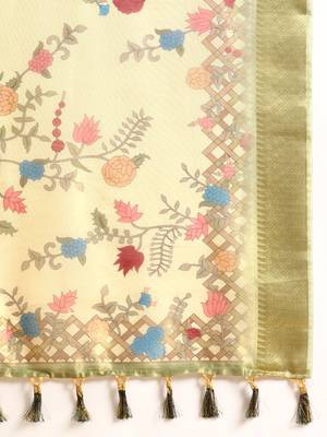 Digital Print Rapier Jequared Saree With Unstitched Blouse And Beautiful Multicoloured Thred Work At Pallu 4
