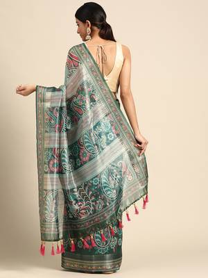 Digital Print Rapier Jequared Saree With Unstitched Blouse And Beautiful Multicoloured Thred Work At Pallu 2