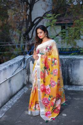 Floral  Digital Print Zari Cotton Lilen  Saree With Multicolored Cotton Tussle At Pallu 1