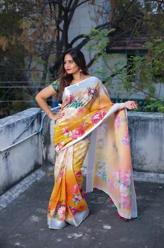 Floral  Digital Print Zari Cotton Lilen  Saree With Multicolored Cotton Tussle At Pallu