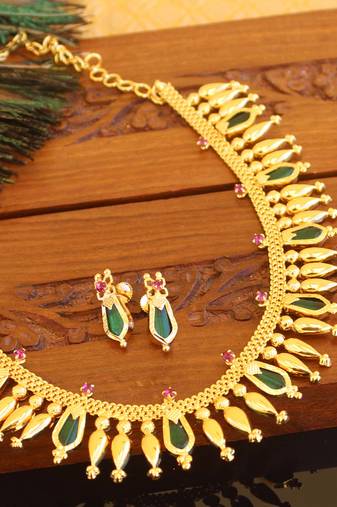Kerala style gold plated palakka necklace