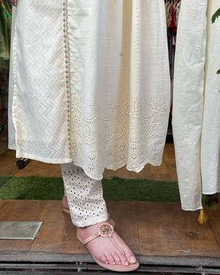 Women embroidery kurta with pant and dupatta 2
