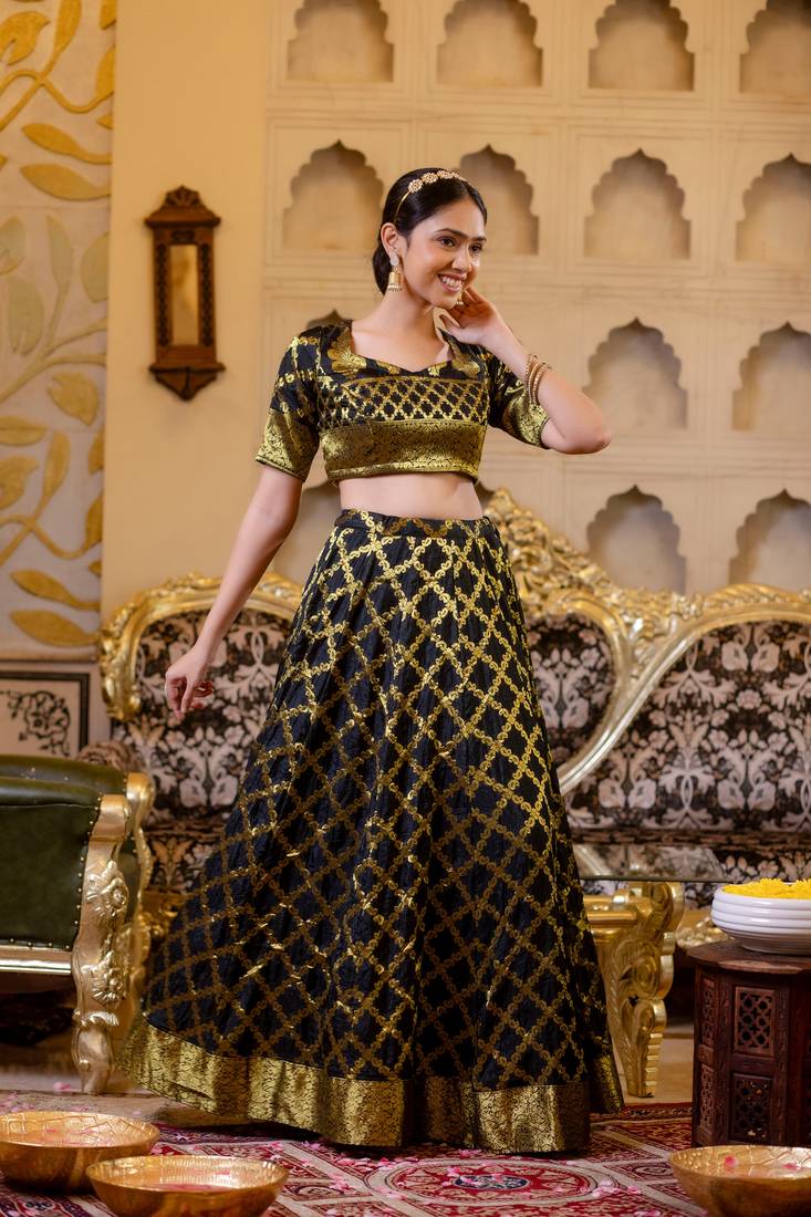 BANARSI LEHENGA WITH STITCHED BLOUSE