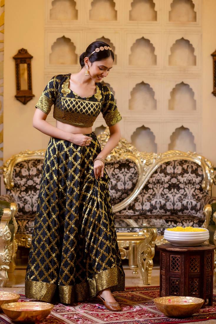 BANARSI LEHENGA WITH STITCHED BLOUSE