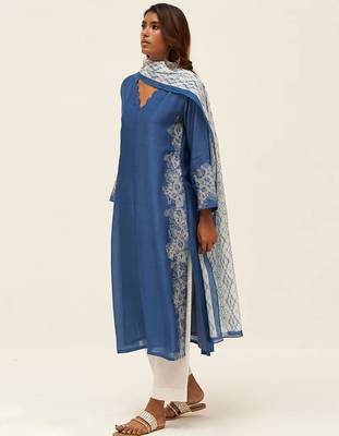 Blue and white embroidered salwar suit 5