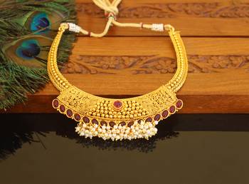 Designer gold plated pearl necklace 1
