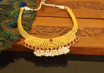 Designer gold plated pearl necklace 3
