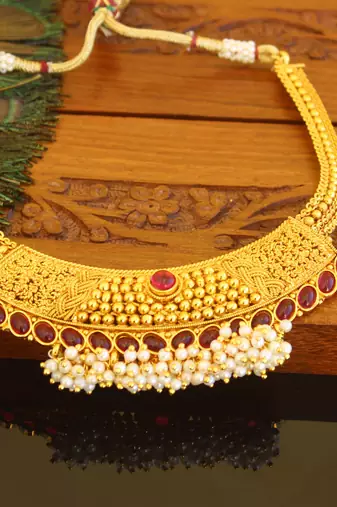 Designer gold plated pearl necklace