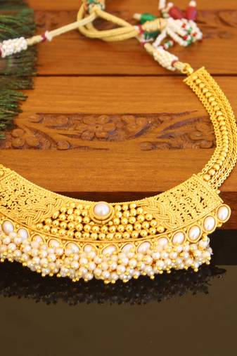 Designer gold plated pearl necklace
