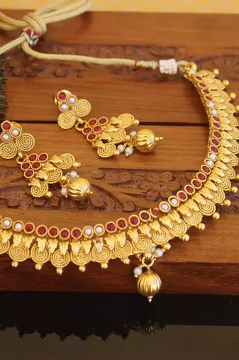 Designer gold plated kempu necklace set