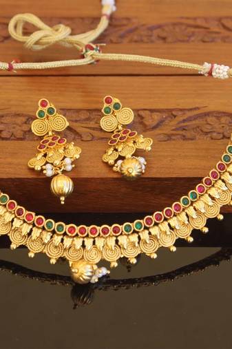 Designer gold plated kempu necklace set