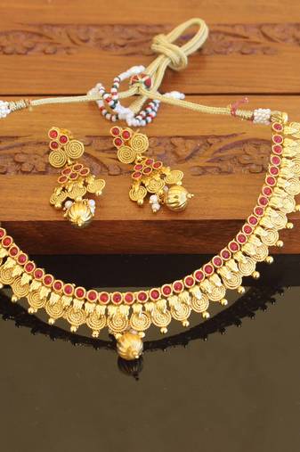 Designer gold plated kempu necklace set