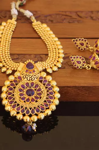 Designer gold plated kempu necklace set