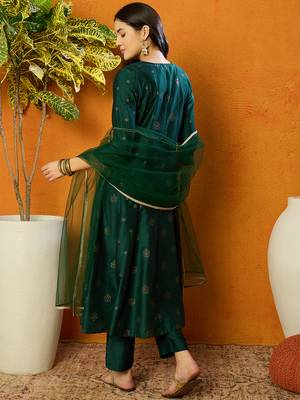 women green silk blend woven design embroidered anarkali kurta trouser with dupatta 4
