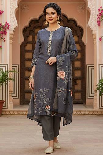 women grey silk blend floral printed straight kurta trouser with dupatta