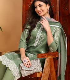 women green silk blend geometric printed straight kurta trouser with dupatta