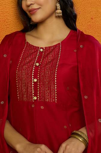 Ahika women maroon silk blend solid solid anarkali kurta trouser with dupatta