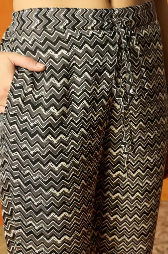 women black rayon blend geometric printed straight kurta trouser with dupatta