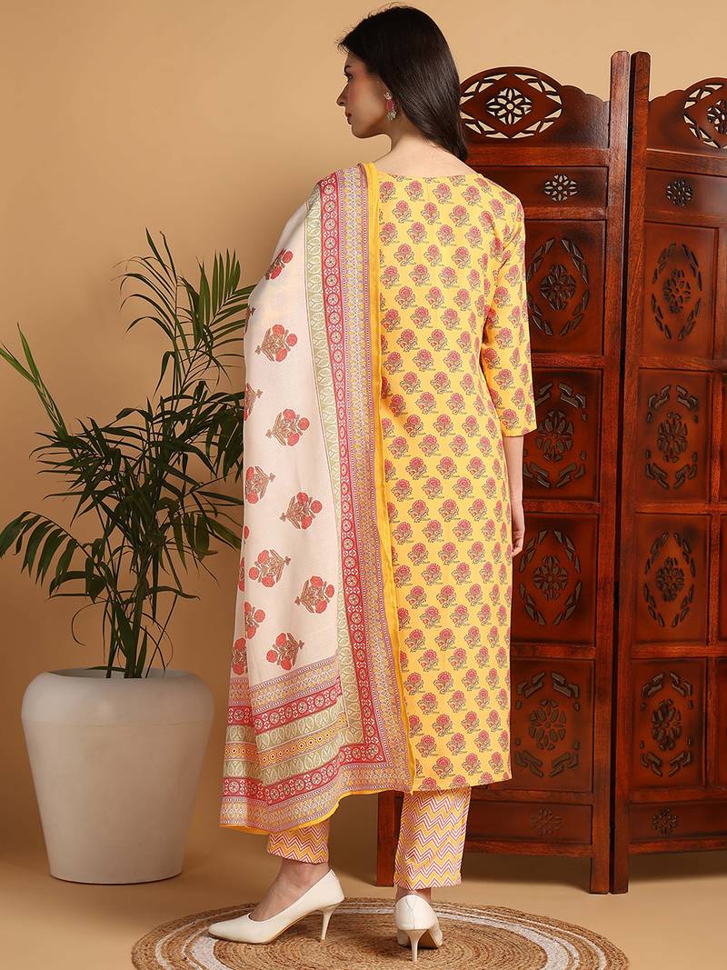 women yellow rayon blend floral printed straight kurta trouser with dupatta