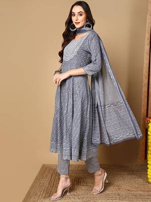 women grey rayon blend geometric printed a-line kurta trouser and dupatta 3
