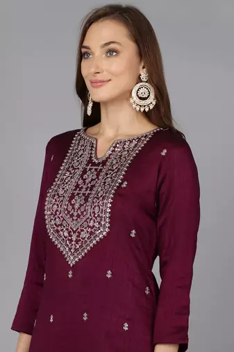 women silk blend embroidered kurta