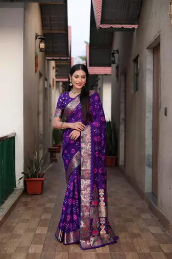 Blue Women'S Pure Gharchola Bandhej Dola Silk Blend Saree