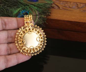 Kerala style gold plated krishna palakka pendant 4