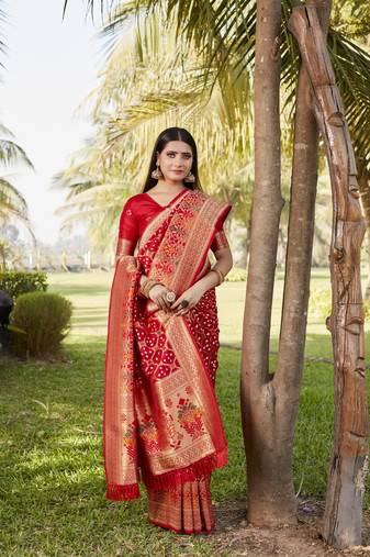 Red Woven Design Gharchola Bhandhej Silk Blend Saree With Blouse