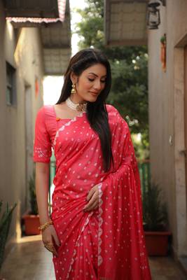Pink Woven Design Bandhej Soft Silk Blend Saree 4